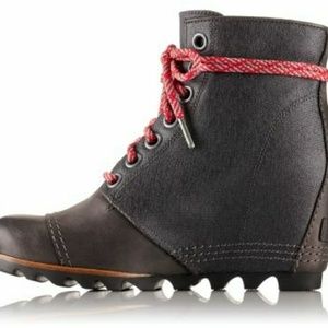 NWOT SOREL WOMEN’S PDX™ WEDGE BOOT